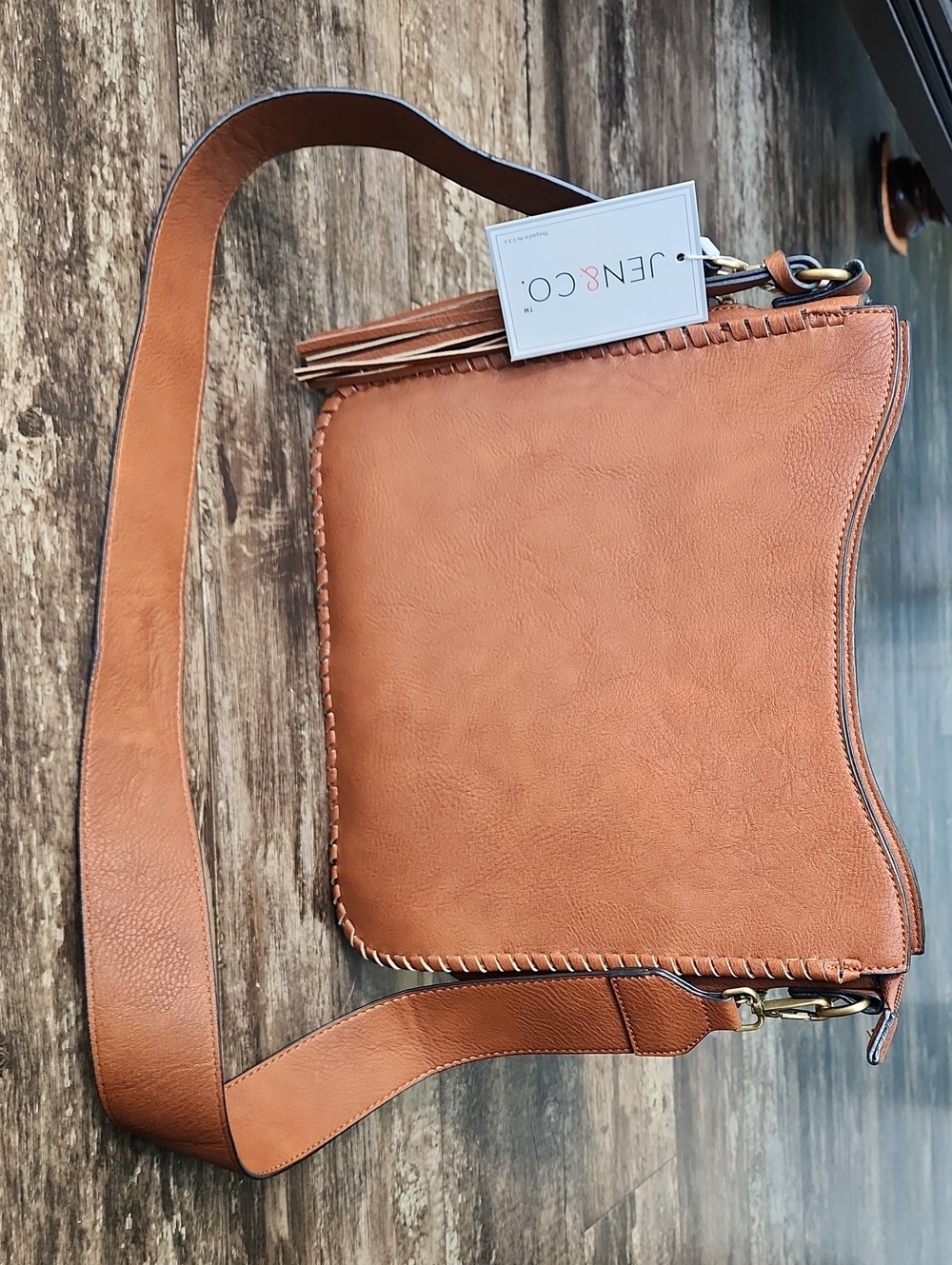 Jen& CO Bown Vegan Leather Crossbody Bag